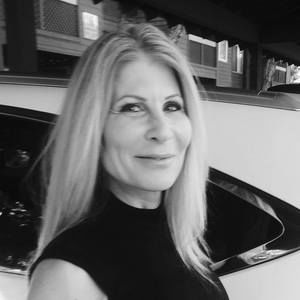 Meet your Posher, Sharona